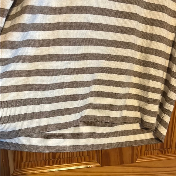 Banana Republic Brown and Cream Striped Long Sleeve Sweater - Picture 5 of 8